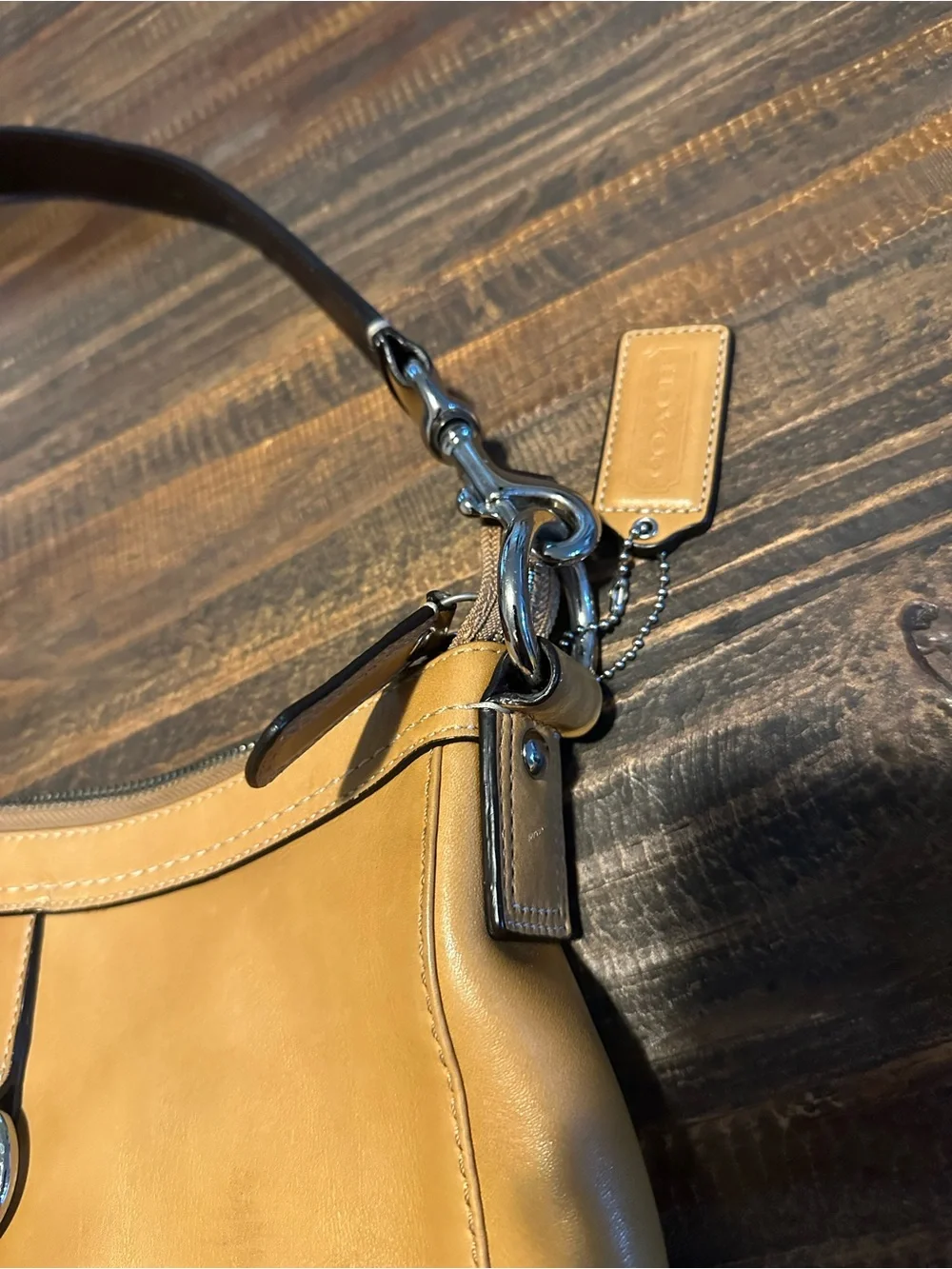 Vintage Coach Ergo Belted Hobo Camel Leather Shoulder Bag 2007
